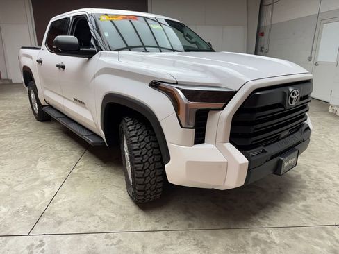 Used 2023 Toyota Tundra SR5 w/ SR5 Convenience Package AWD/4WD image 6
