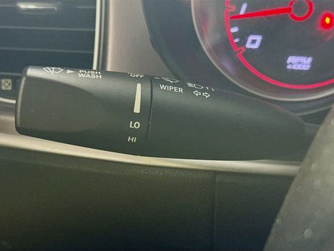 Used 2020 Dodge Charger SXT AWD/4WD image 12