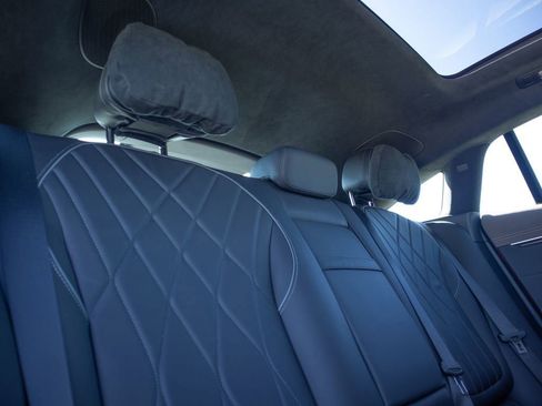 Used 2023 Mercedes-Benz EQS 580 580 image 33