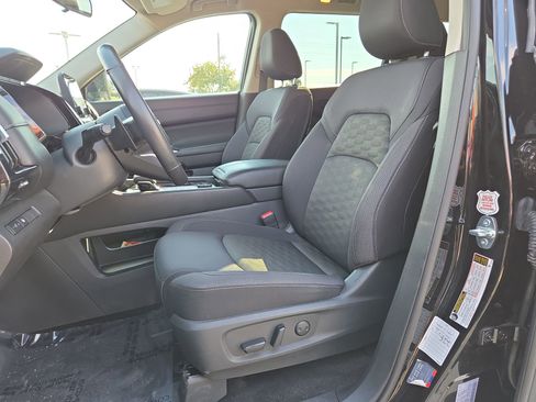 Certified 2024 Nissan Pathfinder SV image 10