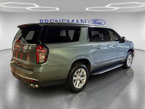 Used 2023 Chevrolet Suburban Premier image 5
