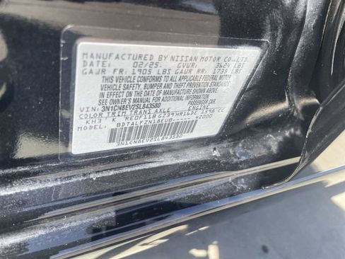 Used 2025 Nissan Versa SV FWD image 32