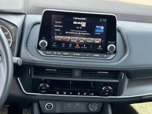 Certified 2023 Nissan Rogue SV image 16