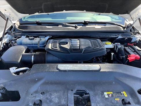 Used 2024 Jeep Wagoneer 2WD image 11