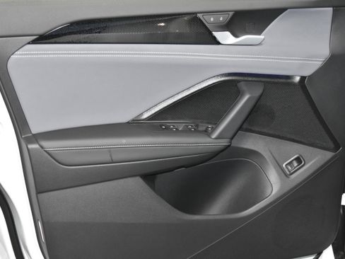 New 2026 Volkswagen Tiguan SE R-Line image 4