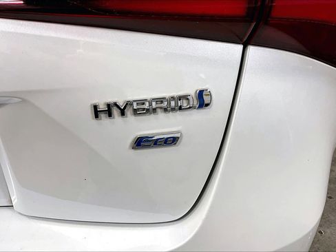 Used 2021 Toyota Prius L Eco image 10