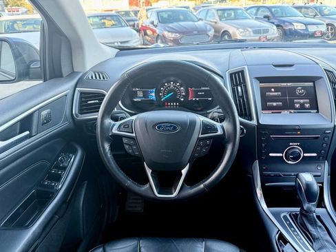 Used 2015 Ford Edge Titanium image 15