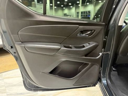 Used 2021 Chevrolet Traverse LT w/ LT Premium Package image 76