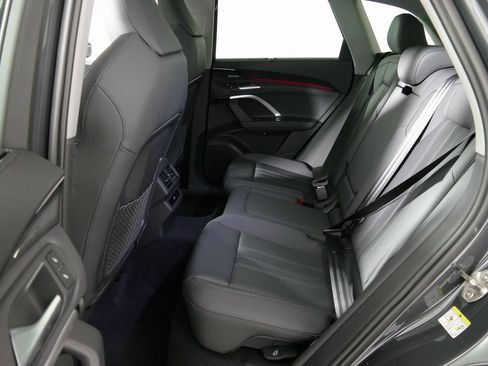 New 2025 Audi Q5 Premium Plus image 29