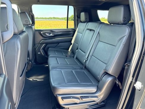 Used 2024 Chevrolet Suburban LT AWD/4WD image 22