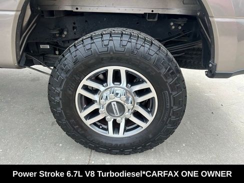 Used 2019 Ford F350 Lariat w/ Lariat Value Package AWD/4WD image 9