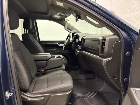 Used 2022 Chevrolet Silverado 1500 RST AWD/4WD image 38