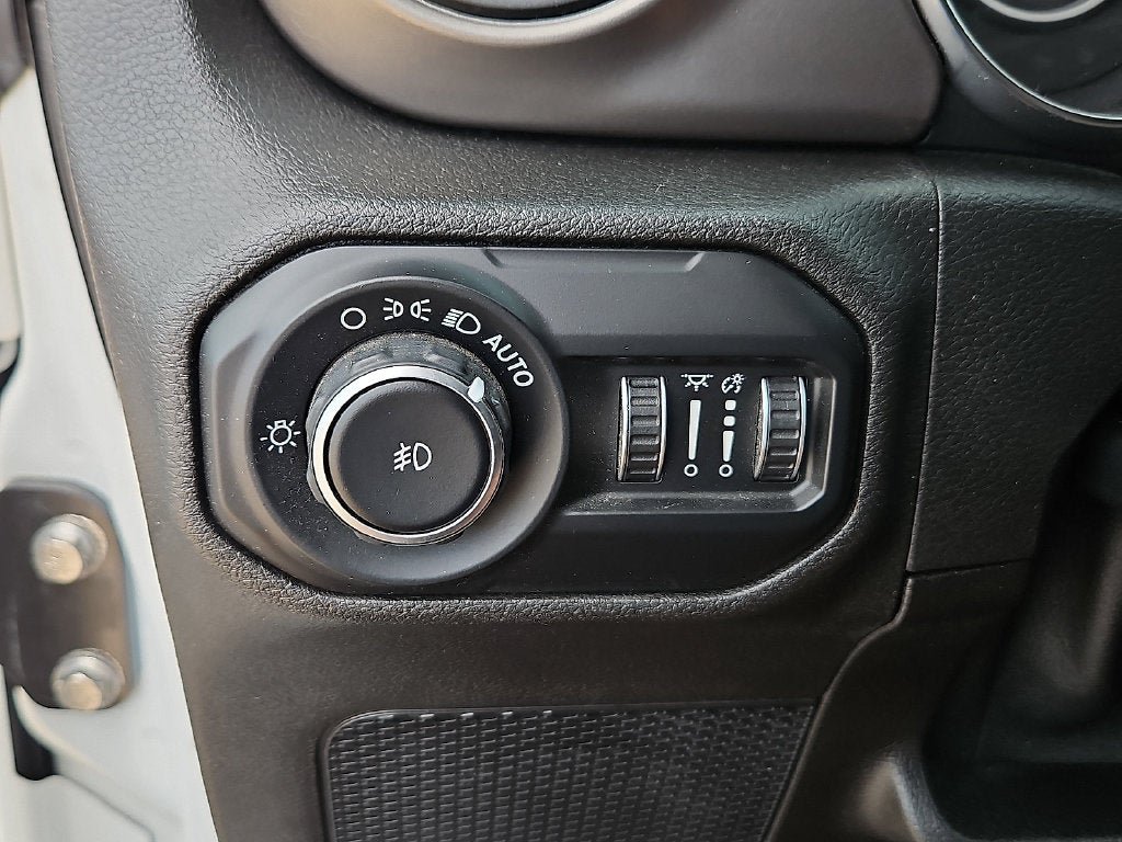 Used 2019 Jeep Wrangler Unlimited Sport S AWD/4WD image 24
