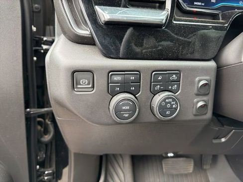 Used 2024 Chevrolet Silverado 1500 LT Trail Boss w/ Convenience Package II image 27