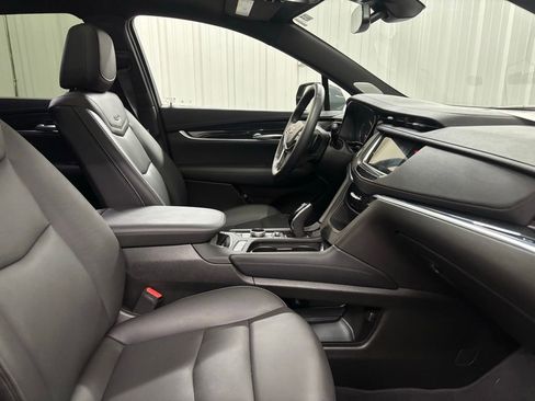 Certified 2025 Cadillac XT5 Premium Luxury image 11