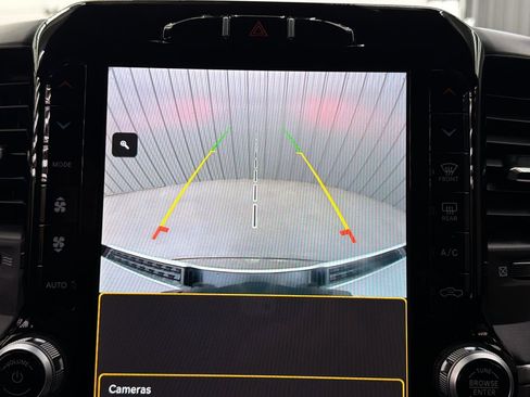 Used 2023 RAM 1500 Big Horn image 31