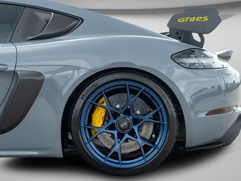 Used 2023 Porsche 718 Cayman GT4 RS RWD image 22