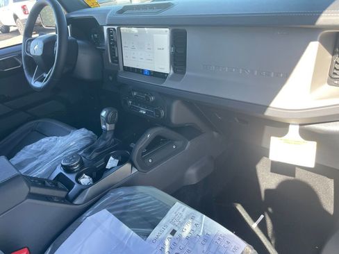 New 2025 Ford Bronco Outer Banks w/ Sasquatch Package image 15