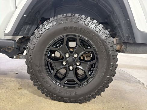Used 2021 Jeep Gladiator Sport AWD/4WD image 28