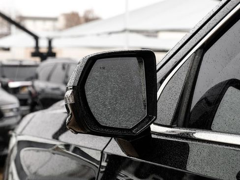 Used 2021 Cadillac Escalade ESV Premium Luxury image 45