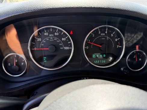 Used 2012 Jeep Wrangler Unlimited Sport AWD/4WD image 21