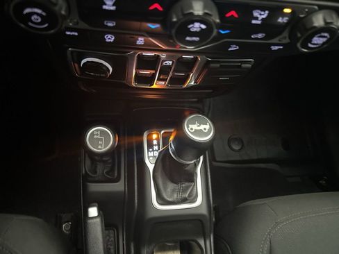 Used 2019 Jeep Wrangler Unlimited Sport S image 38