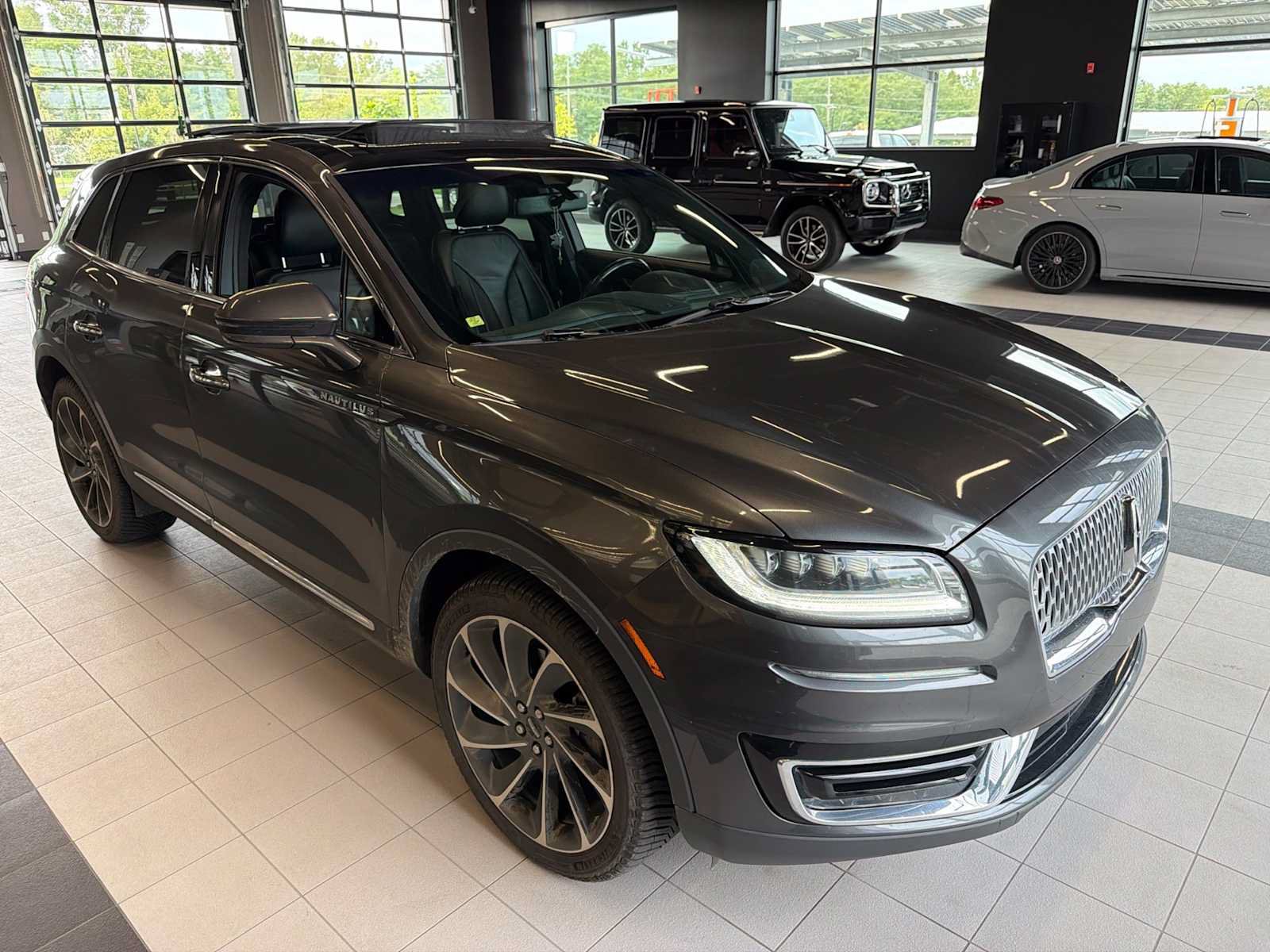 Used 2019 Lincoln Nautilus Reserve w/ Ultimate Package AWD/4WD image 5