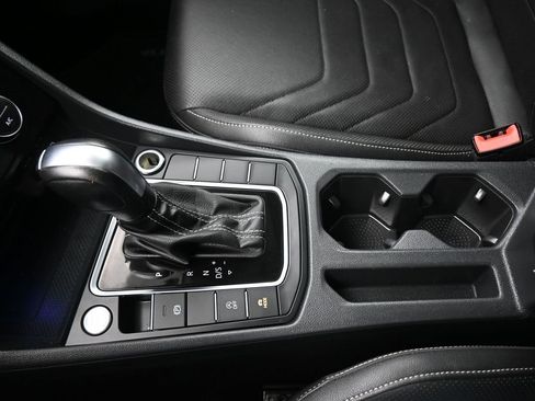 Used 2021 Volkswagen Jetta SEL Premium image 24