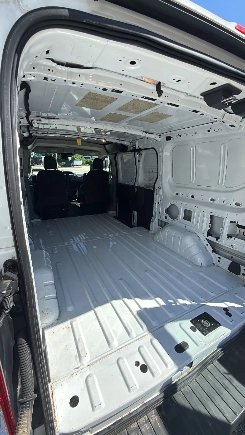 Used 2016 Ford Transit 150 130 Low Roof RWD image 15