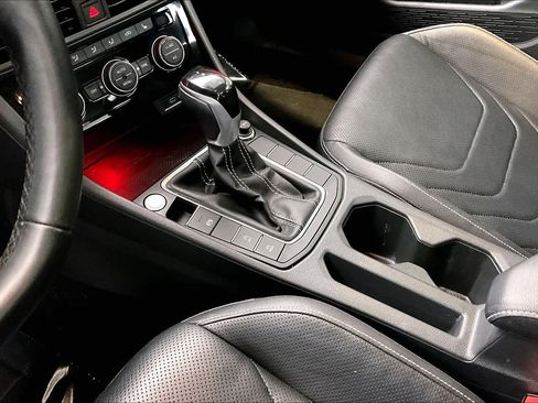 Used 2022 Volkswagen Jetta SEL image 16