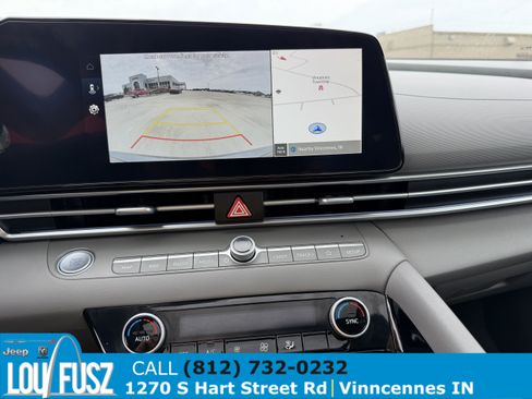 Used 2025 Hyundai Elantra SEL FWD image 23