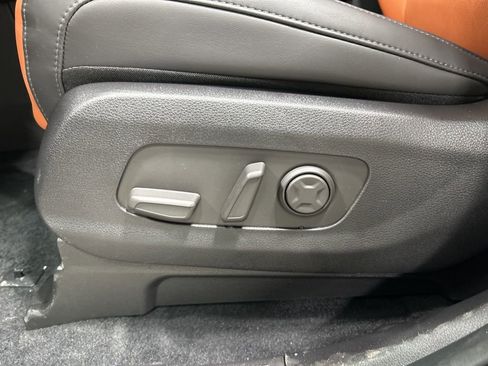 New 2026 Kia Carnival EX image 10