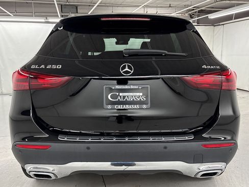 Certified 2025 Mercedes-Benz GLA 250 4MATIC image 10