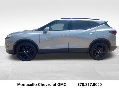 Used 2023 Chevrolet Blazer LT w/ Convenience Package FWD image 4