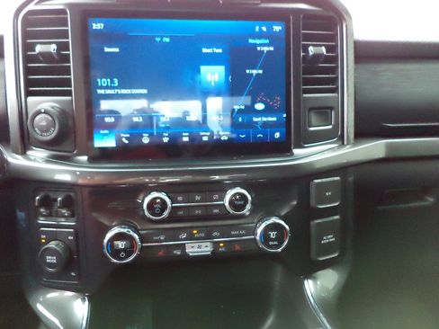 Used 2021 Ford F150 XLT w/ Equipment Group 302A High image 12