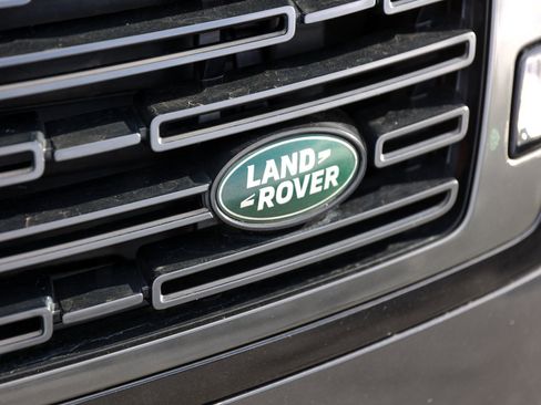 Used 2024 Land Rover Range Rover Autobiography image 3