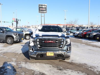 Used 2021 GMC Sierra 1500 SLT w/ SLT Premium Plus Package