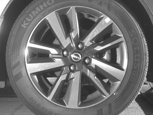 Used 2025 Nissan Versa SV FWD image 10