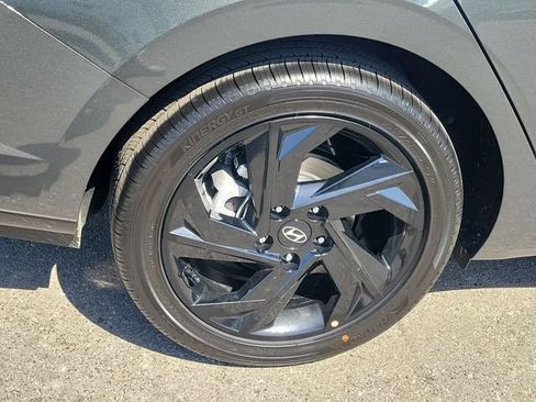 New 2026 Hyundai Elantra SEL Sport FWD image 30