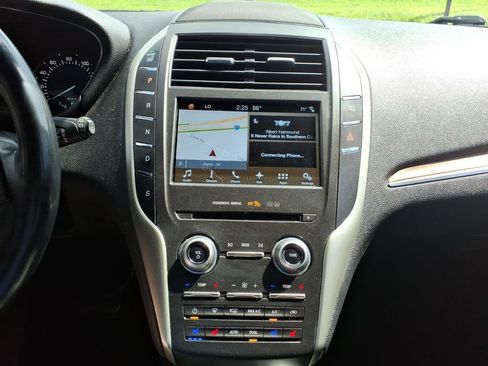 Used 2017 Lincoln MKC Reserve w/ Lincoln MKC Climate Package AWD/4WD image 20