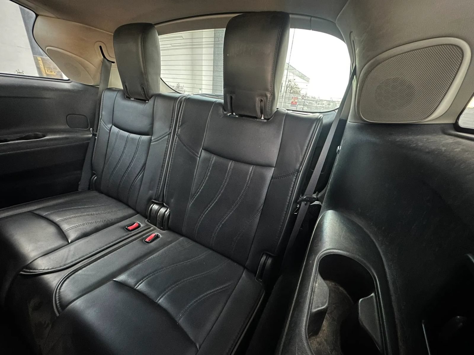 Used 2013 INFINITI JX35 AWD w/ Premium Pkg image 12