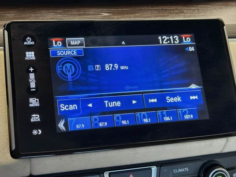Used 2018 Honda Clarity Touring image 9