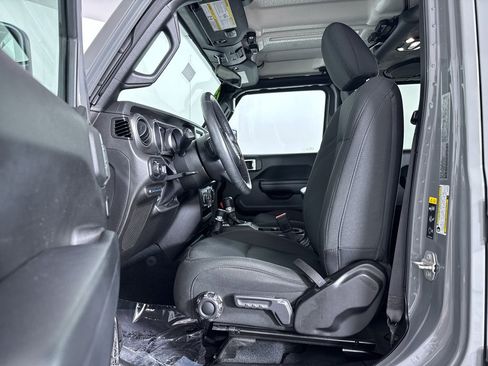 Used 2023 Jeep Wrangler Unlimited w/ Cold Weather Group AWD/4WD image 7