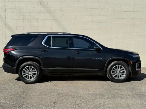 Used 2023 Chevrolet Traverse LT AWD/4WD image 12