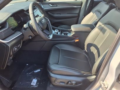 New 2025 Jeep Grand Cherokee L Limited w/ Luxury Tech Group II