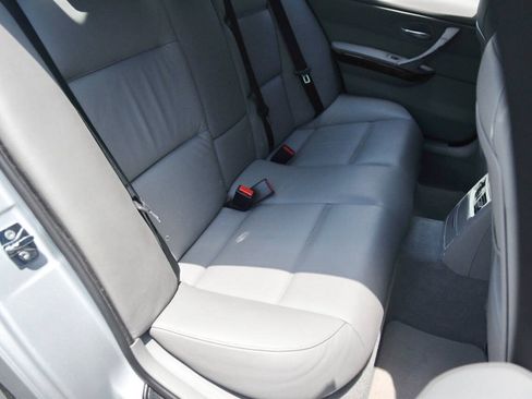 Used 2006 BMW 325i Sedan RWD image 39