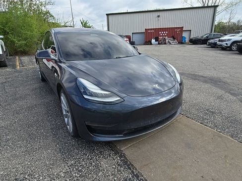 Used 2018 Tesla Model 3 Long Range image 11