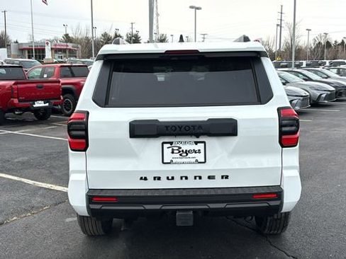 New 2026 Toyota 4Runner SR5 image 33