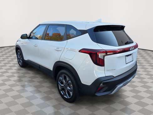Used 2024 Kia Seltos LX image 8