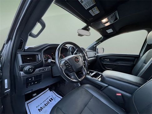 Used 2021 Nissan Titan PRO-4X image 13